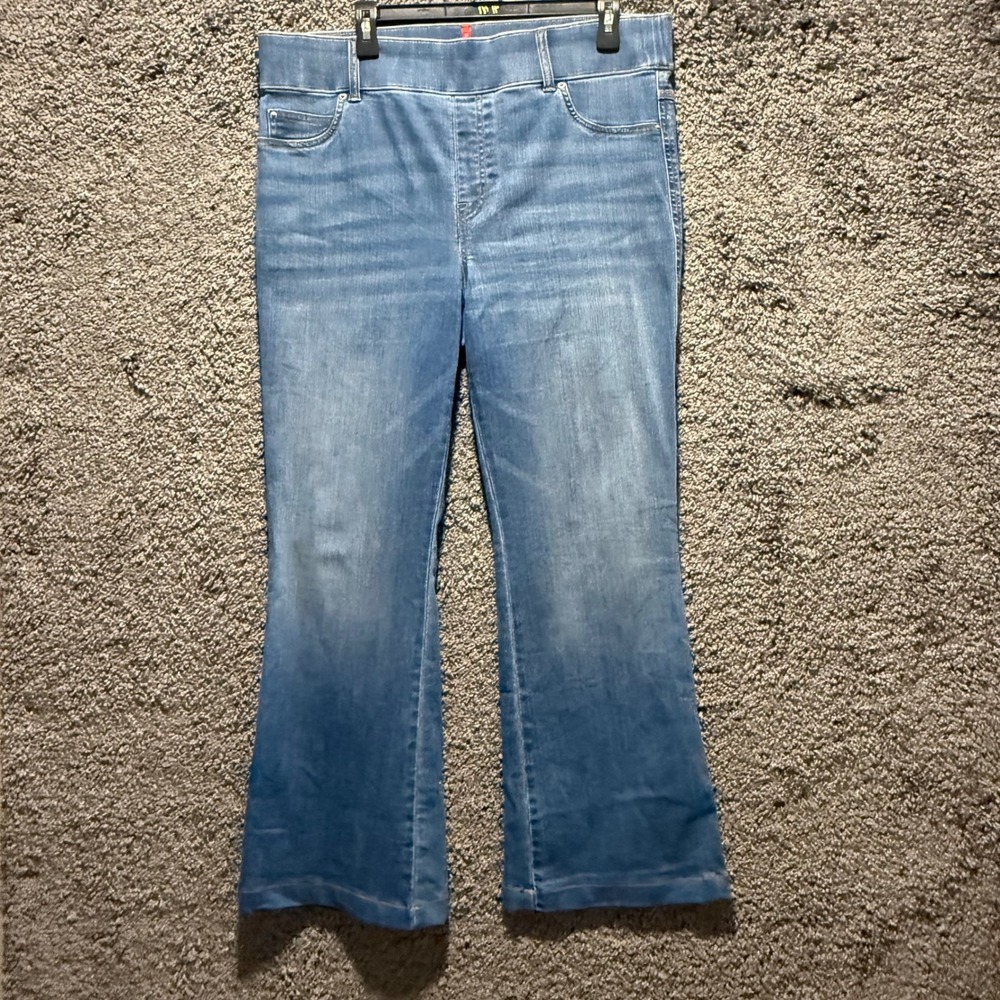 Spanx SPANXshape EveryWear Flare Jeans color Vintage Indigo pullon